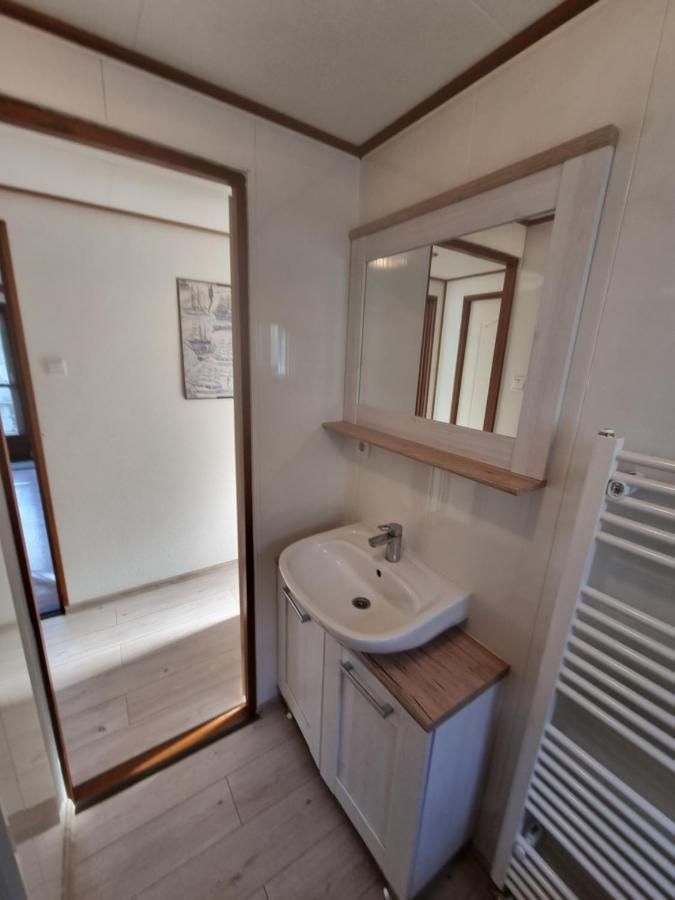 Ferienwohnung Direkt Am Strand In Makkum Exteriör bild